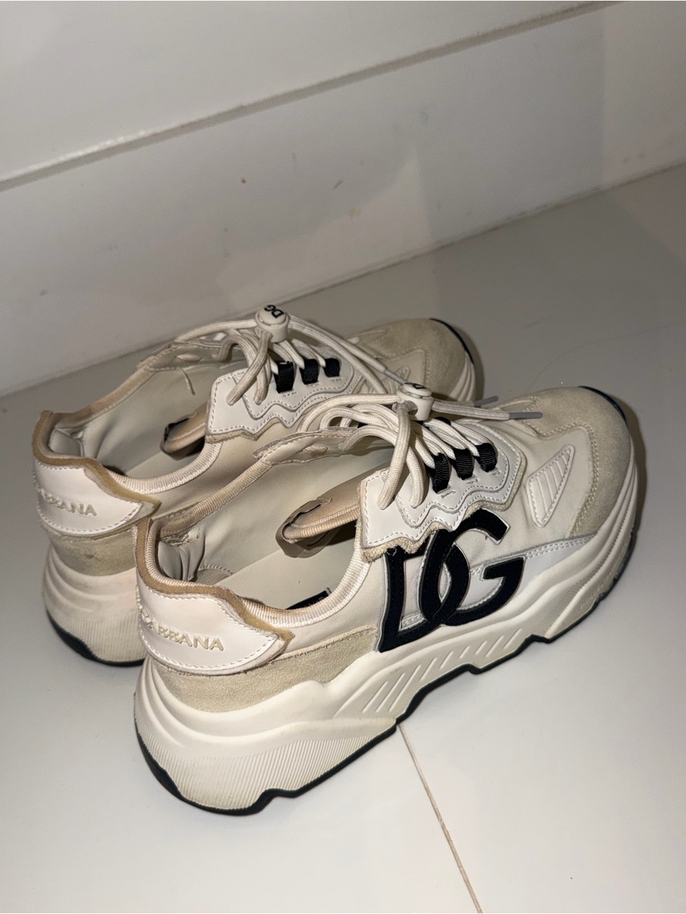 Dolce & Gabbana Kids Cream Sneakers with Black DG Logo